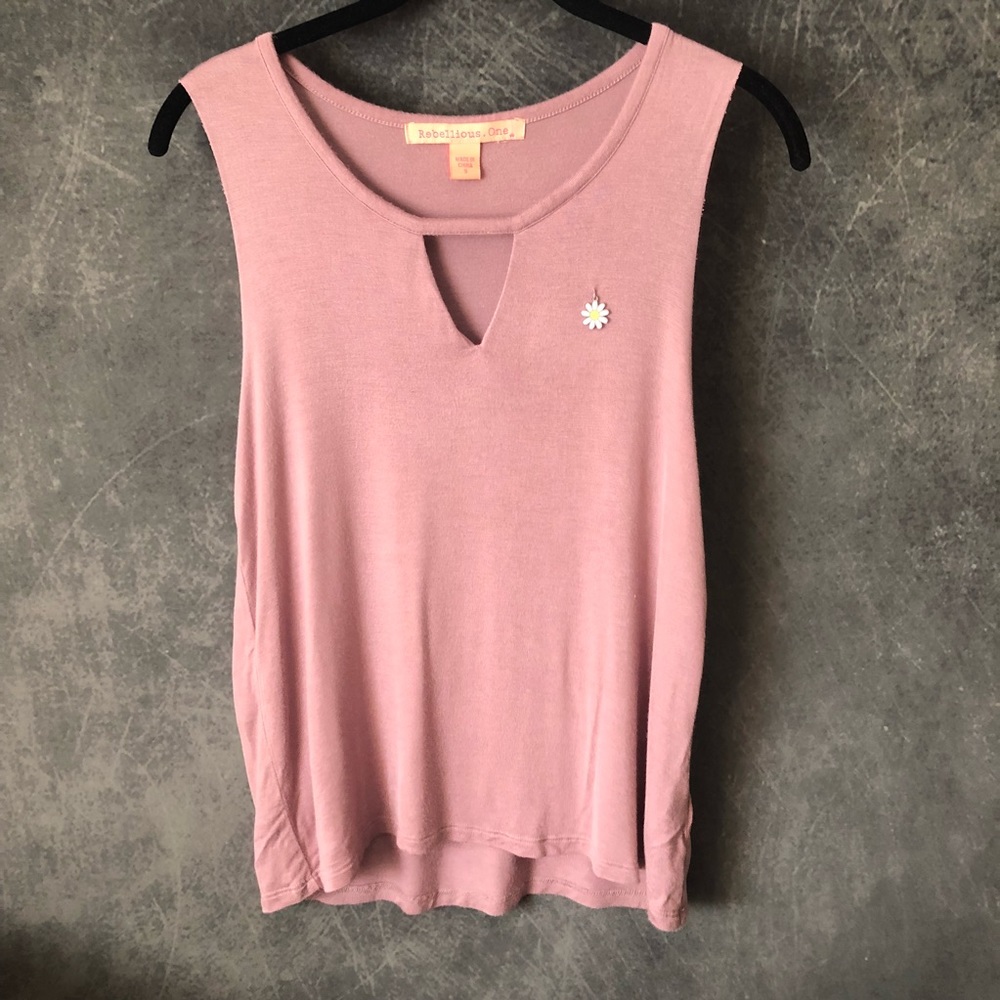 Light Pink Tank Top W/ Daisy Charm / Sz. S